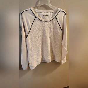 EUC Karl LagerFeld Long Sleeved Lace SIZE M